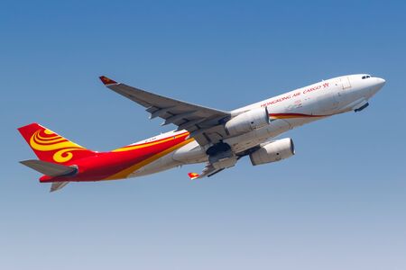 2019年9月20日:中国の香港空港(HKG)で香港航空貨物エアバスA330